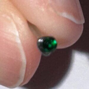 20 Gauge Emerald Green Heart Shaped Nose Ring